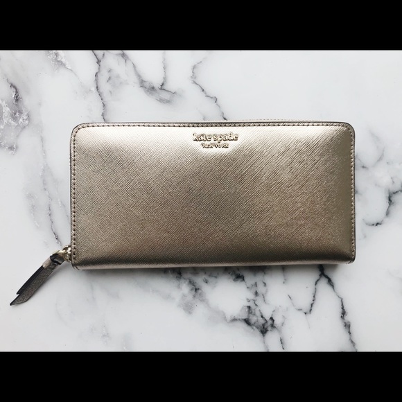 NWT Kate Spade Large Zip-Around Wallet Pale Gold - Picture 2 of 3